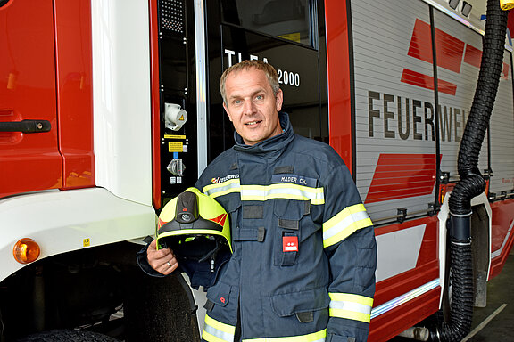 Mader_Einsatzfahrzeug_ohne_Helm.jpg  